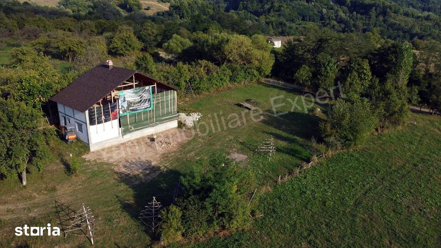 Casă cu 3 camere cu Teren 5200 Mp în Corbeni