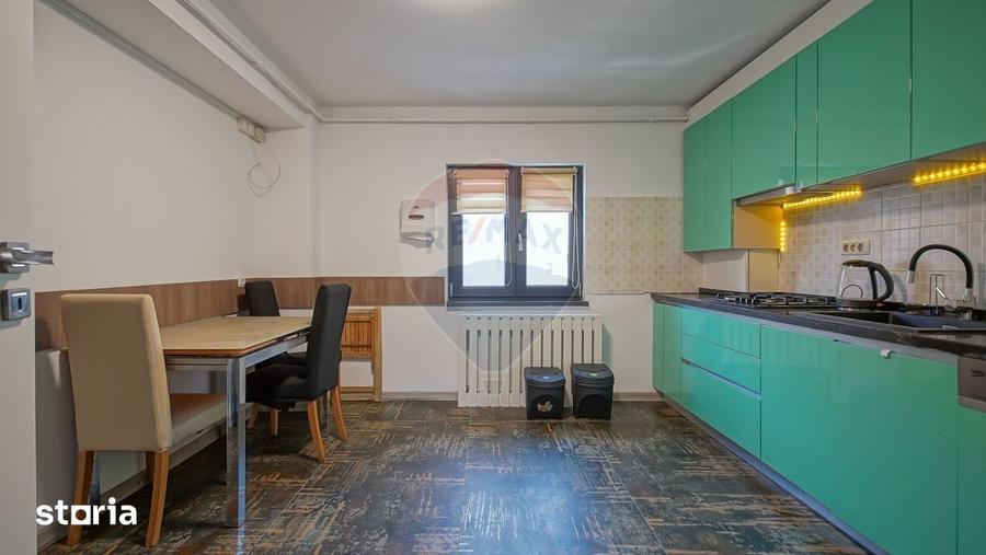 Apartament cu 4 camere, mobilat în Movilei