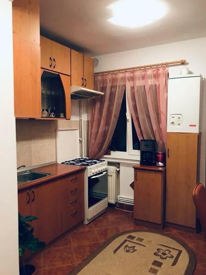 Apartament cu 2 camere decomandat în Cornișa