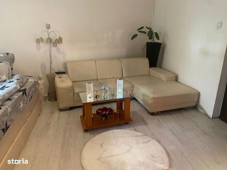 Casă cu 4 camere în Piața Cluj