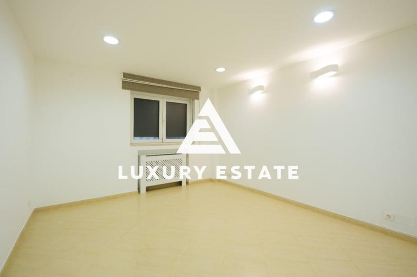 Apartament cu 4 camere decomandat în Dacia