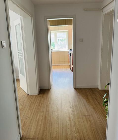 Apartament cu 3 camere în P-ța Muncii