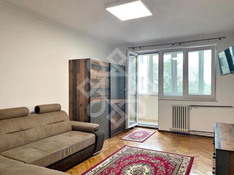 Apartament cu 2 camere semidecomandat în Rogerius