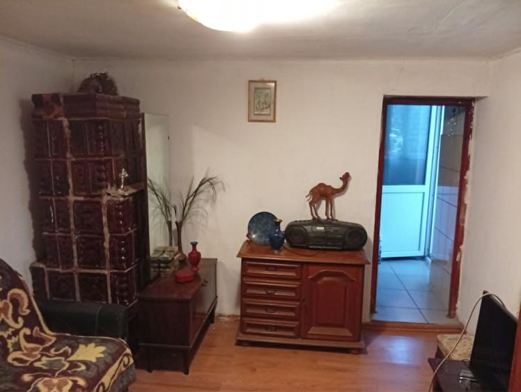 Casă cu 3 camere cu Teren 857 Mp în Ghimpați