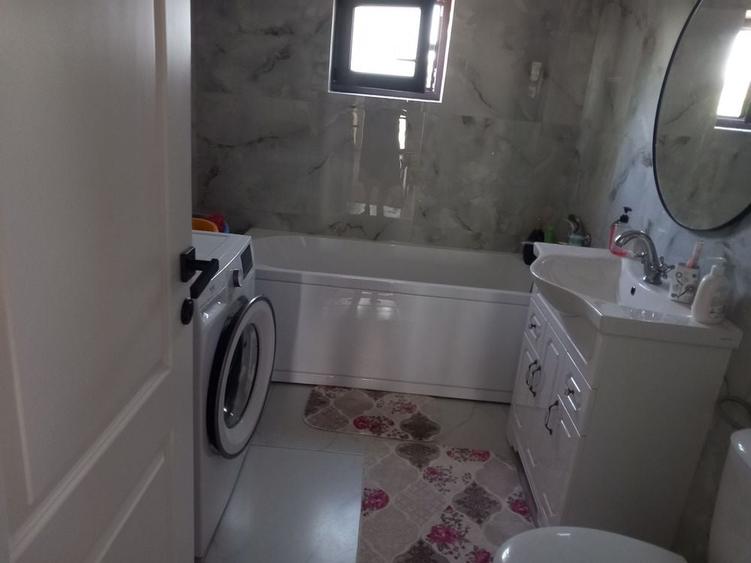 Casă cu 3 camere în Tulucești
