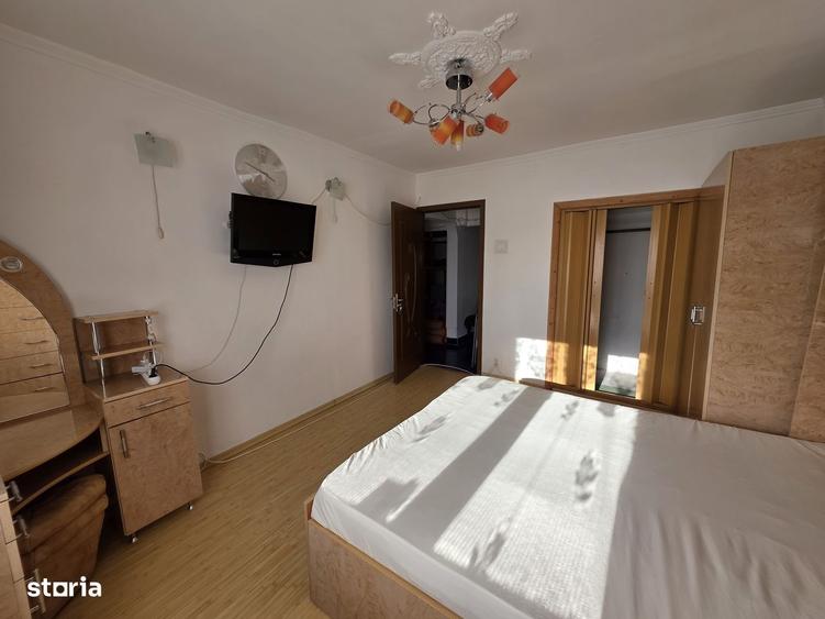 Apartament cu 3 camere, mobilat în Central