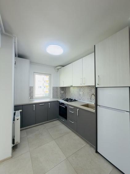 Apartament cu 2 camere de inchiriat in zona Tractorul langa Coresi Mall la Top City cu boxa si loc de parcare - 2