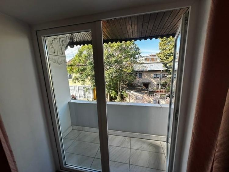 Casă individuală cu 9 camere cu Garaj în Aviatorilor