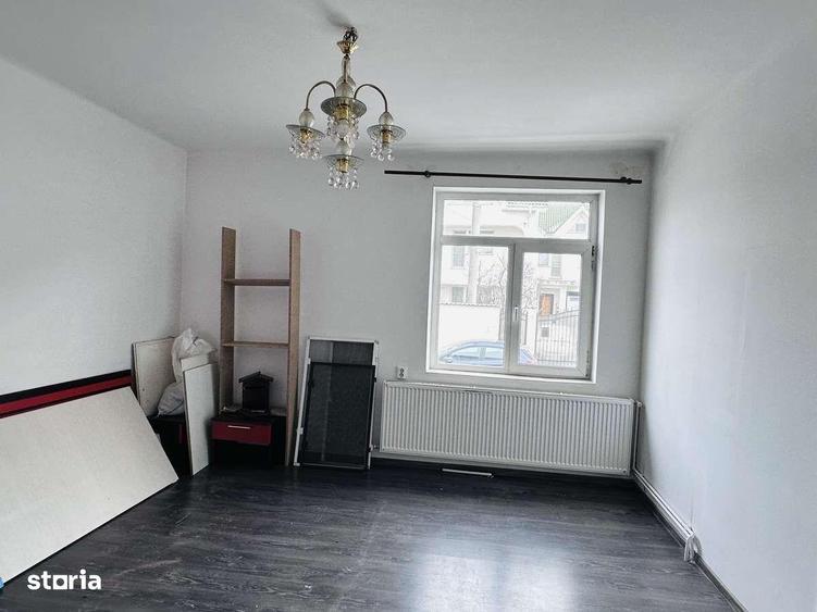 Casă cu 3 camere cu Teren 380 Mp în Central