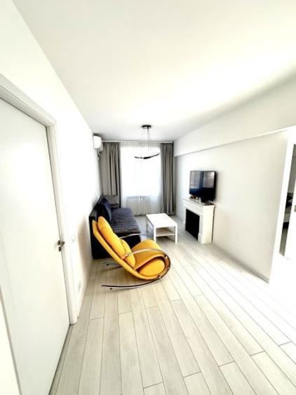 Apartament cu 3 camere decomandat, mobilat în Berceni