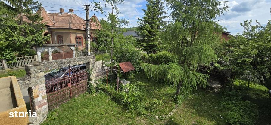 Casă cu 5 camere cu Teren 518 Mp în Buciumeni