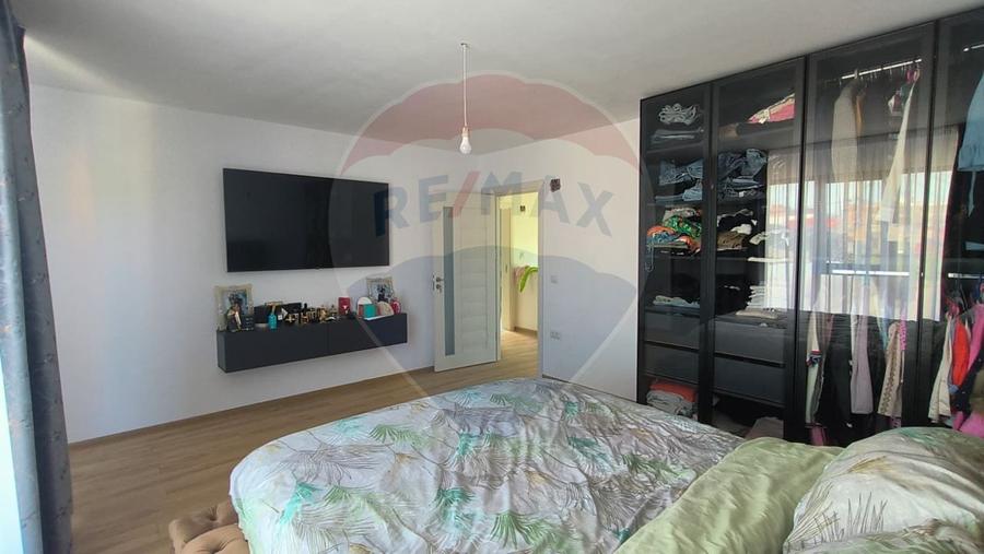 Casă cu 4 camere cu Teren 321 Mp în Port