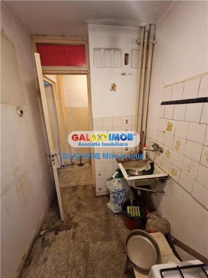Apartament cu 2 camere semidecomandat în Berceni