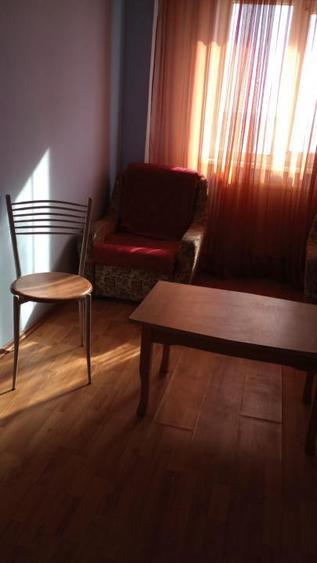 Apartament cu 4 camere decomandat în Viziru 3