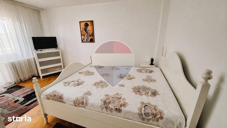 Apartament cu 2 camere decomandat în Văcăresti