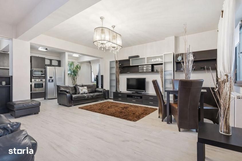 Apartament cu 3 camere decomandat, mobilat în Centru Civic
