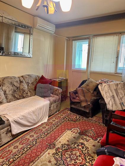 Apartament cu 3 camere decomandat în Iancului