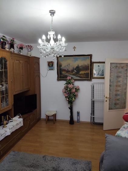 Apartament cu 2 camere decomandat în Astra