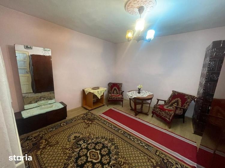 Casă cu 4 camere cu Teren 1000 Mp în Central