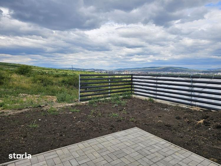 Casă cu 4 camere cu Teren 479 Mp în Sopor