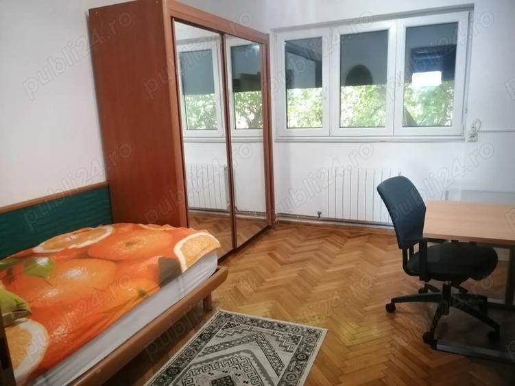 Apartament cu 4 camere decomandat în Centru Civic