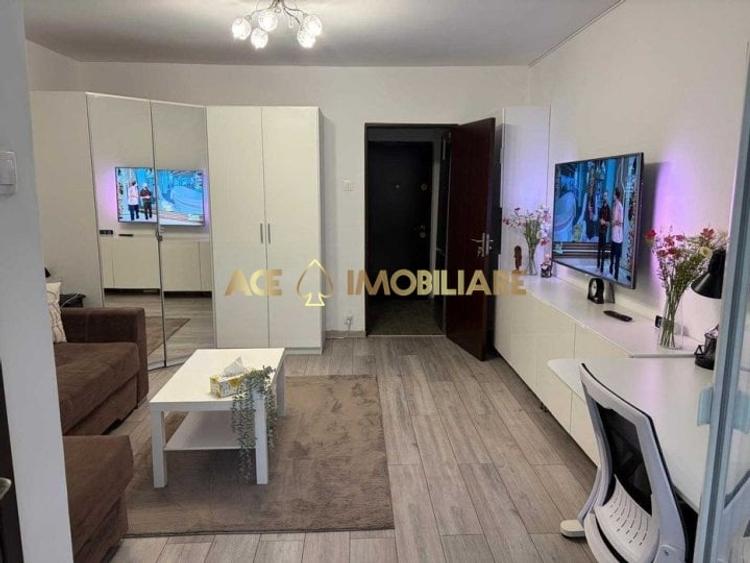 Garsonieră decomandată, mobilată în Costin Georgian