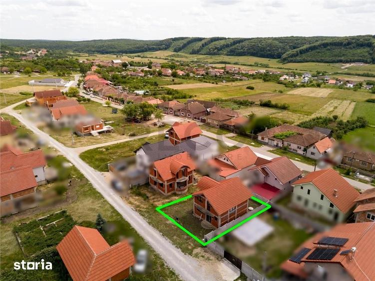 Casă cu 4 camere cu Teren 300 Mp în Sânmartin