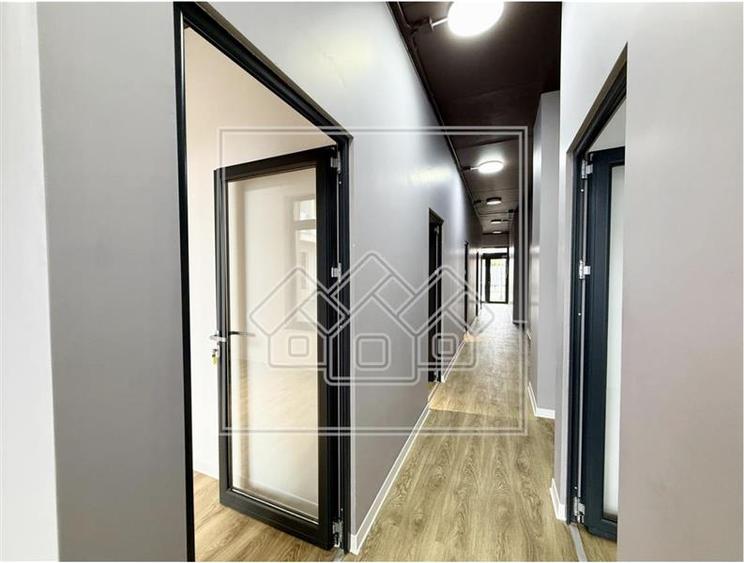 Spațiu comercial, de 30 mp, în Turnișor