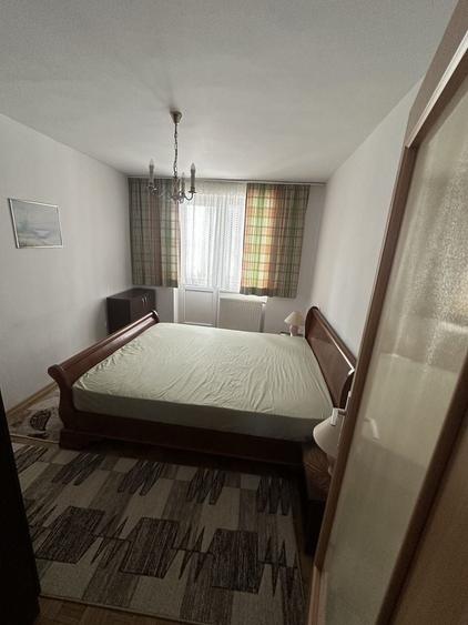 Apartament cu 2 camere semidecomandat în Lotrioara