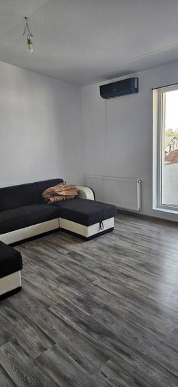 Apartament cu 3 camere decomandat, mobilat în Rahova