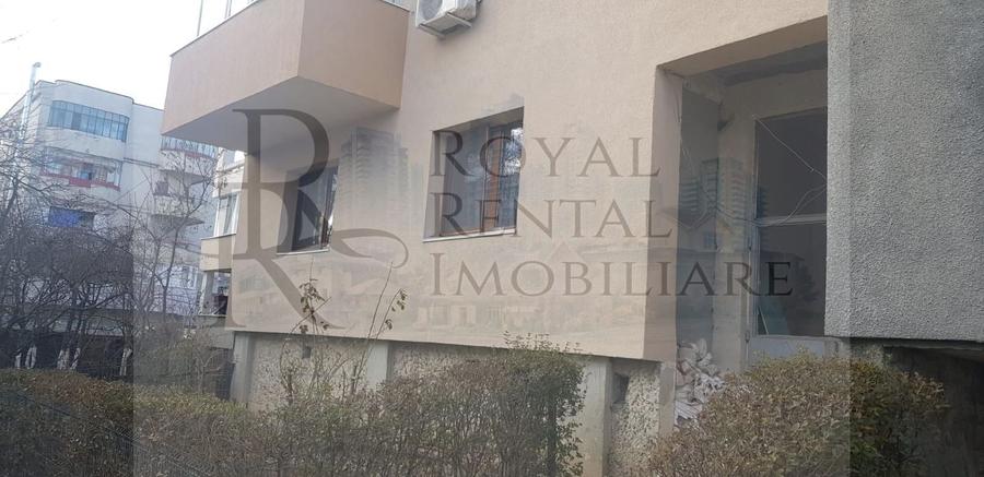 Apartament cu 4 camere decomandat, mobilat în Mărăști