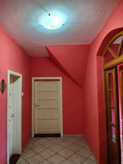 Casă cu 3 camere cu Teren 1000 Mp în Central