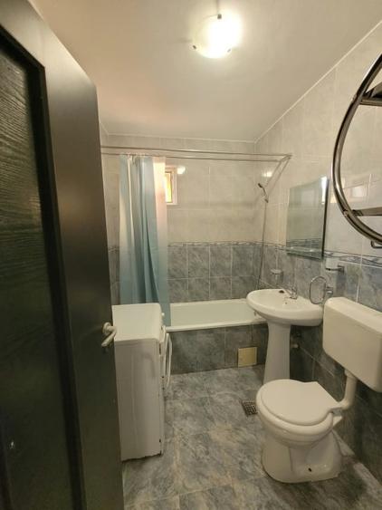 Apartament cu 3 camere decomandat, mobilat în Gării