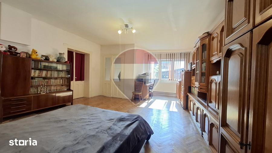 Casă cu 2 camere decomandat cu Teren 36 Mp în Central