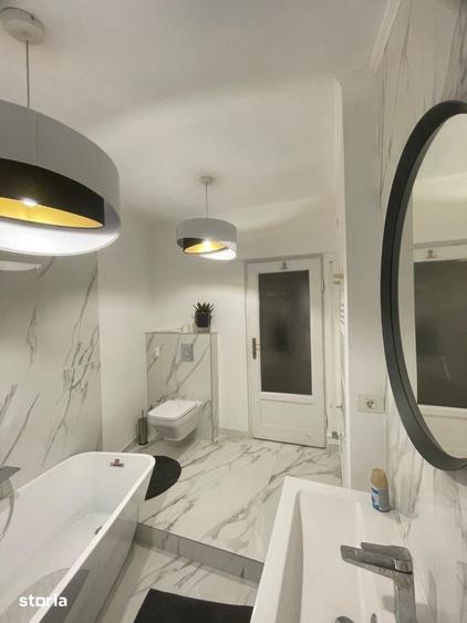 Apartament cu 5 camere în Central