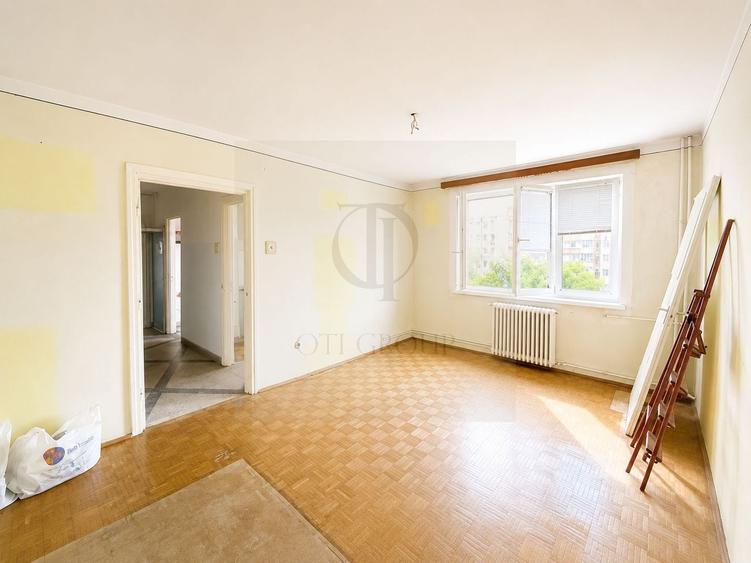 Apartament cu 2 camere decomandat în Central