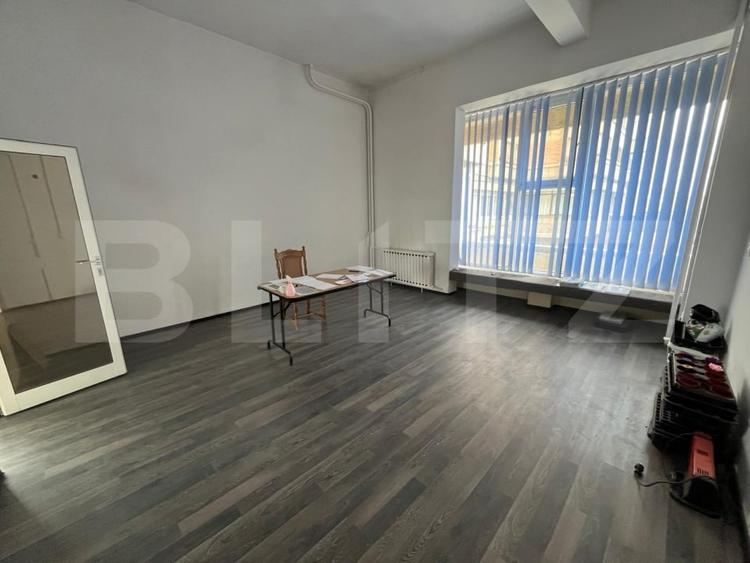 Spațiu comercial, de 60 mp, în Centru Civic