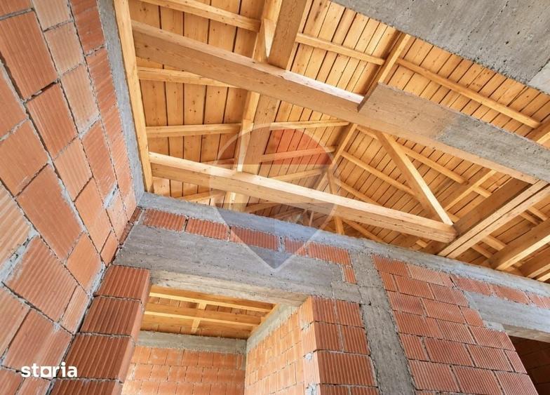 Casă cu 3 camere cu Teren 445 Mp în Central