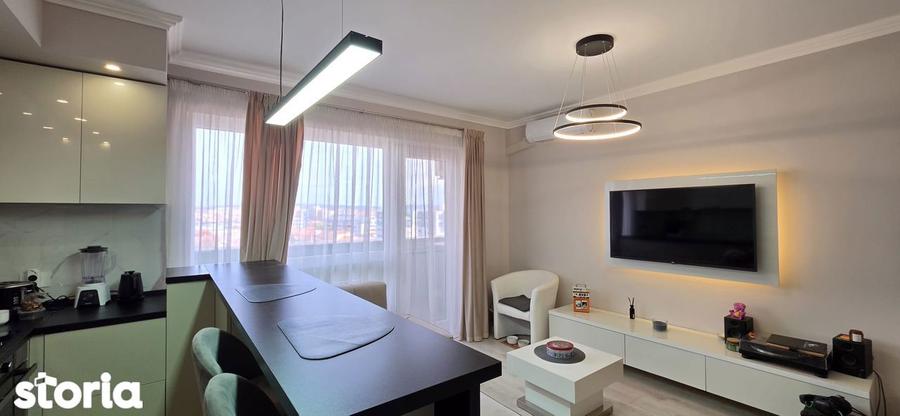 Apartament cu 3 camere în Decebal