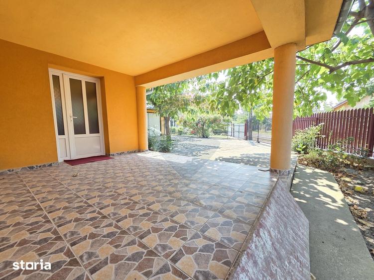 Casă cu 4 camere cu Teren 3405 Mp în Suraia