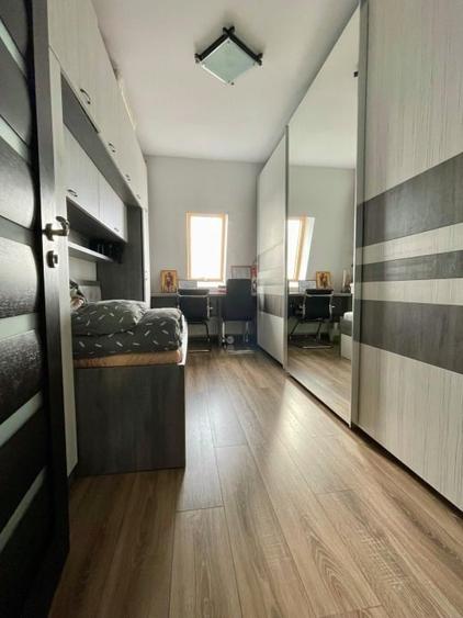 Apartament cu 3 camere decomandat, mobilat în Burdujeni