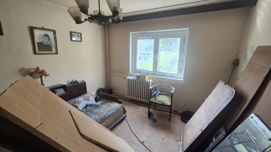 Apartament cu 3 camere decomandat, mobilat în Colentina