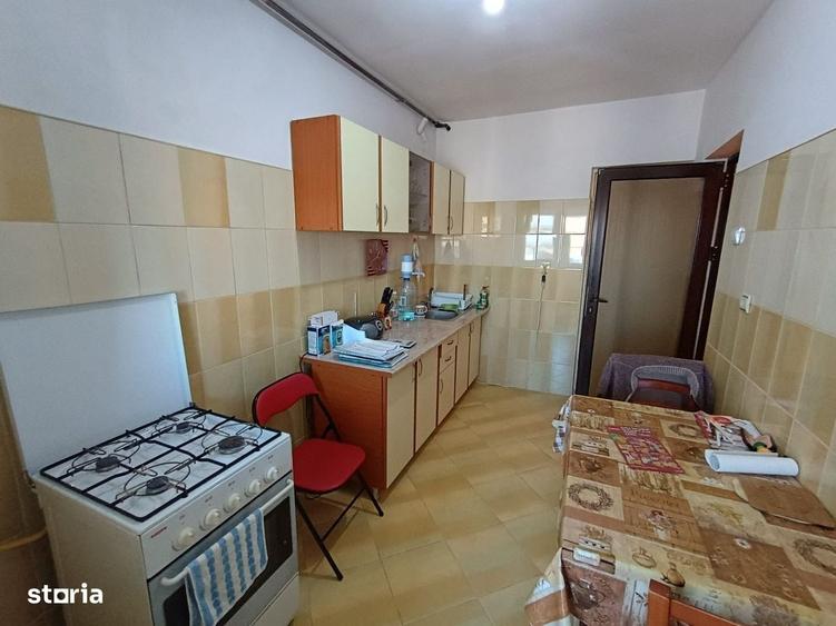 Apartament cu 3 camere, mobilat în Central