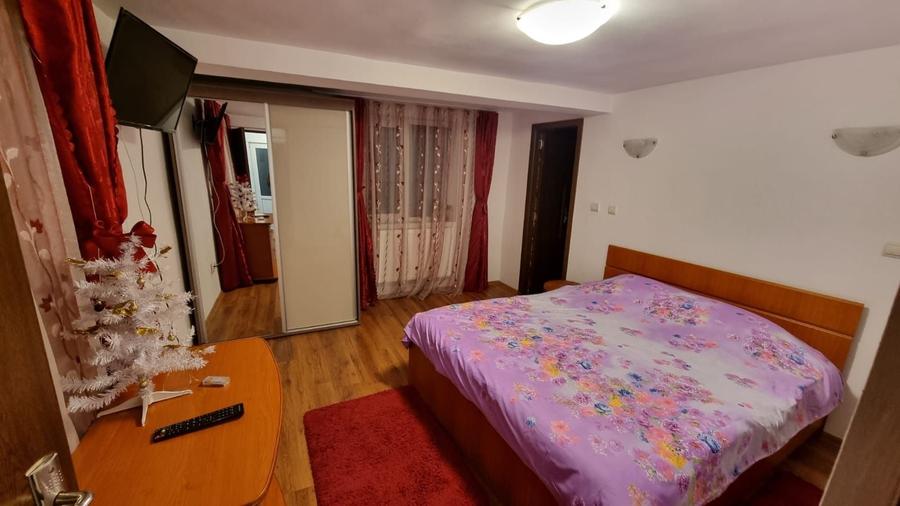 Casă cu 4 camere cu Teren 500 Mp în Poiana