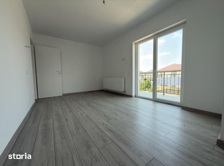 Casă cu 4 camere cu Teren 300 Mp în Matraca