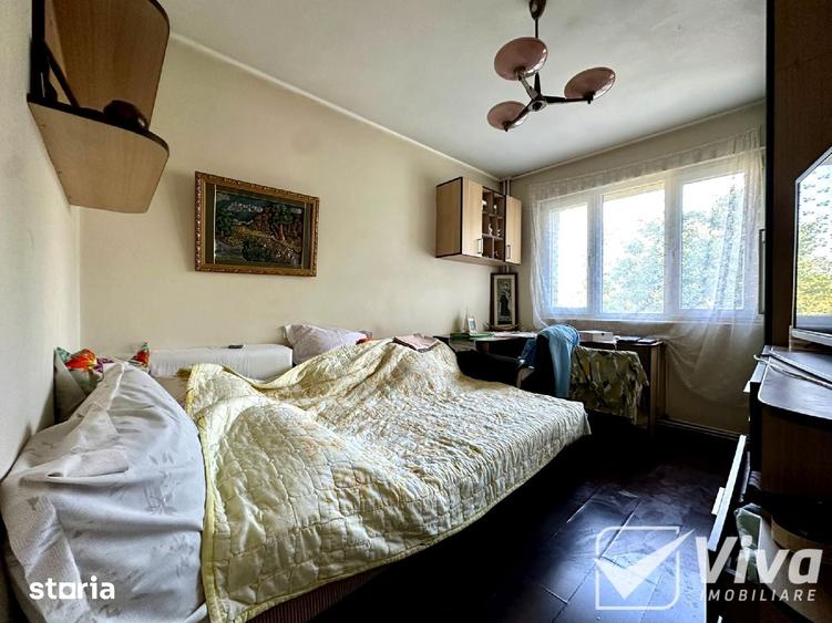 Apartament cu 3 camere decomandat în Independenței