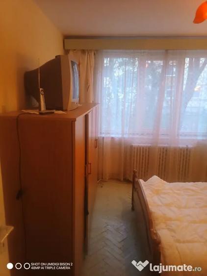 Inchiriez apartament 2 camere - 2
