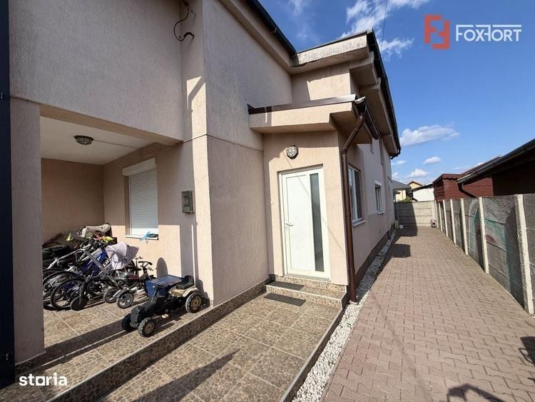 Casă cu 4 camere în Săcălaz