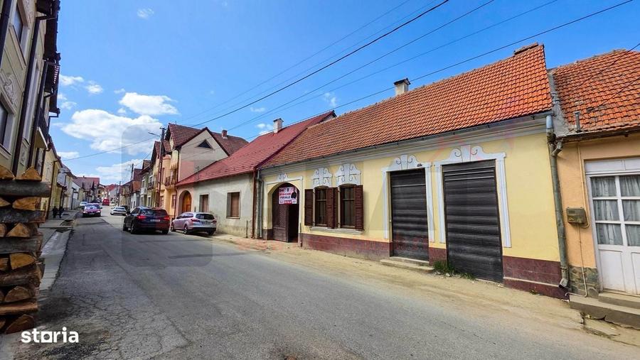 Casă cu 3 camere cu Teren 443 Mp în Poiana Sibiului
