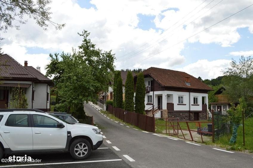 Casă cu 4 camere în Slatina